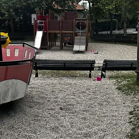 Stromova - Two Bedroms Lägenhet