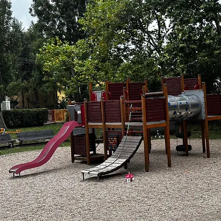 Stromova - Two Bedroms Lägenhet