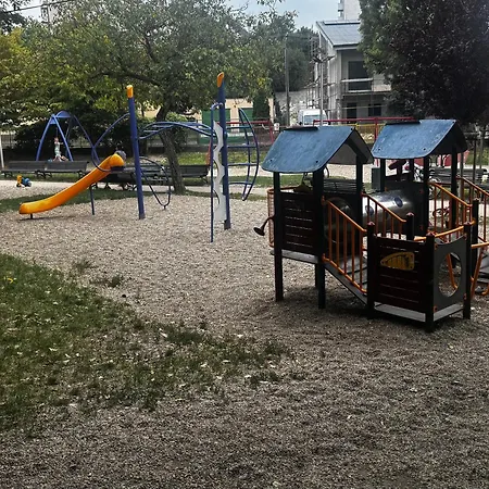 Stromova - Two Bedroms Apartmán *