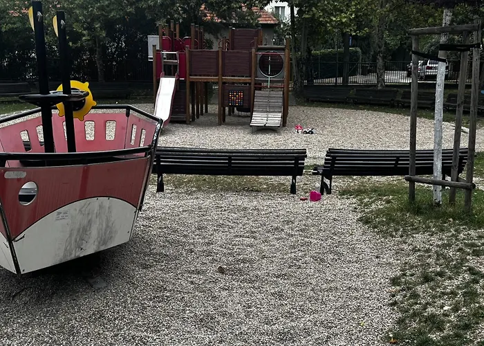 Stromova - Two Bedroms شقة