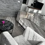 Stromova - Two Bedroms Apartment *