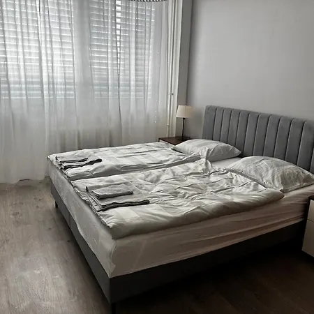 Stromova - Two Bedroms Apartamento *